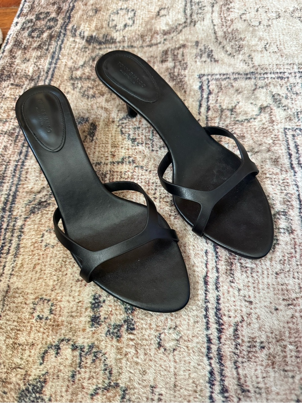 NEW Tony Bianco Daisy Sandals heels 8.5